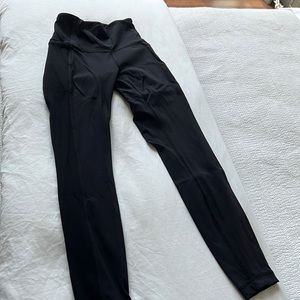 Never worn Lululemon leggings with ribbed sides